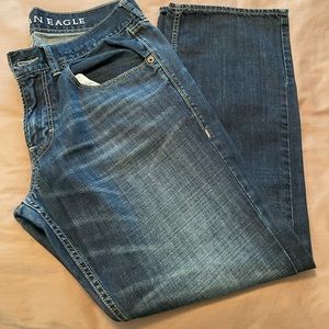 American Eagle low rise bootcut jeans. Medium wash. 34x30